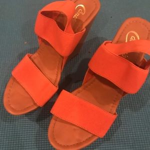 Super comfortable orange wedges - Size 8.5